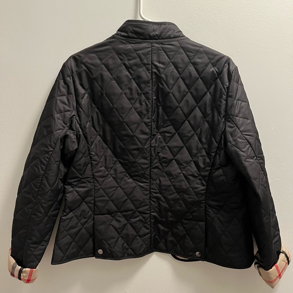 Burberry Quilted Thermoregulated Jacket in Black Colour - Picture 2 of 12